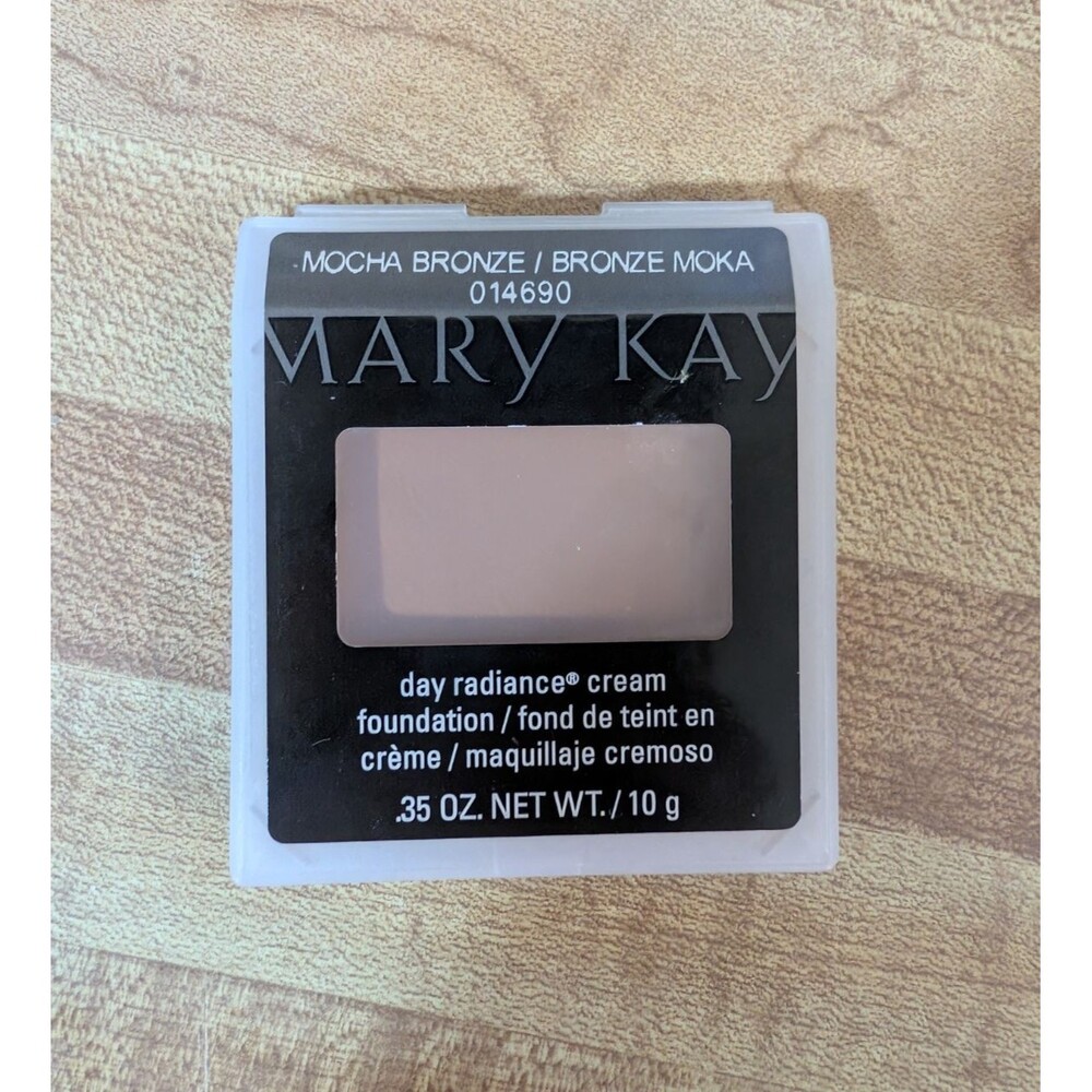 Mary Kay Day Radiance Cream Foundation Mocha Bronze 014690 New Discontinued
